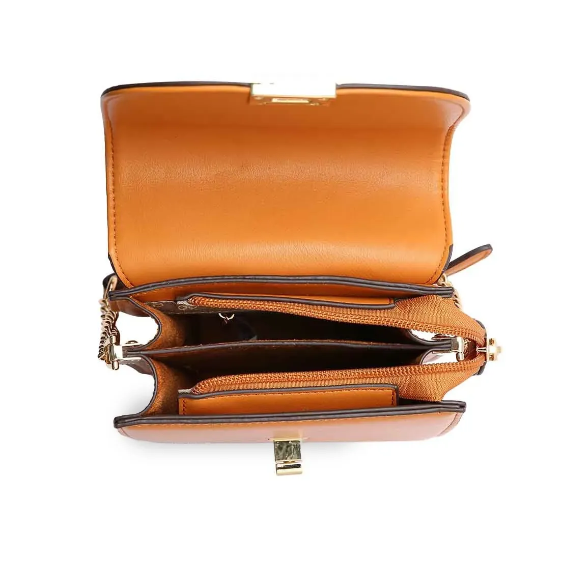 Interior da bolsa transversal Chenson caramelo mostrando divisórias internas e forro sintético personalizado